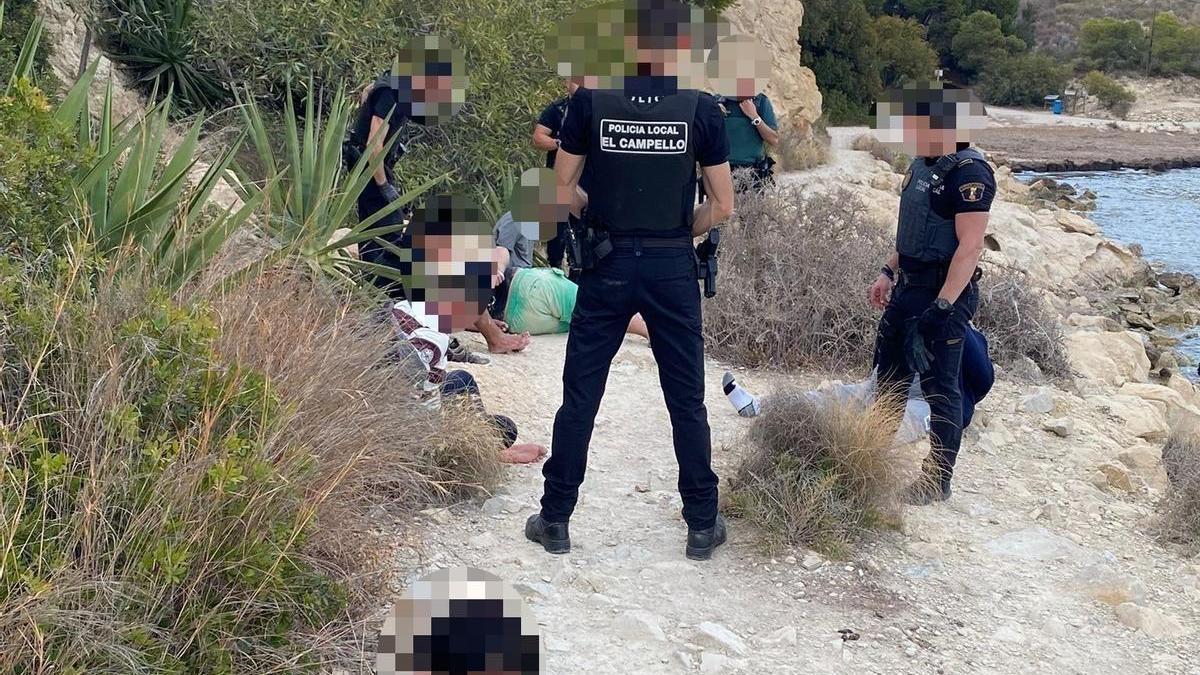 Seis detenidos en El Campello con un barco robado en Altea para alijar droga