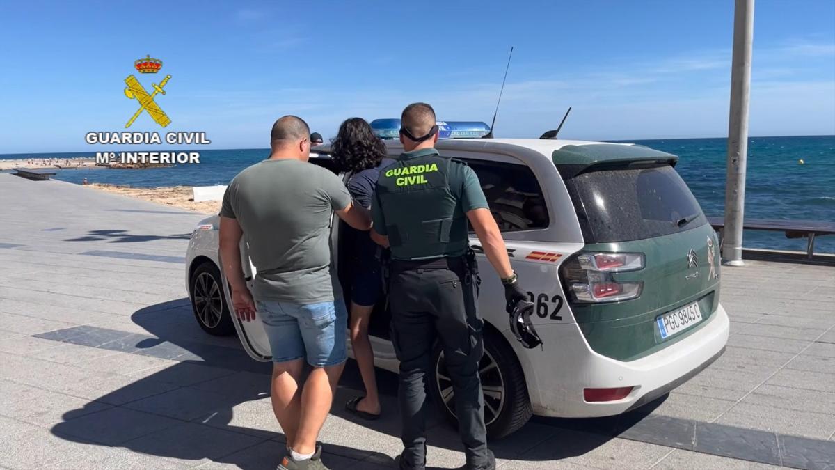 Sólo dos años de cárcel para dos acusados de la violación grupal a una turista en Torrevieja