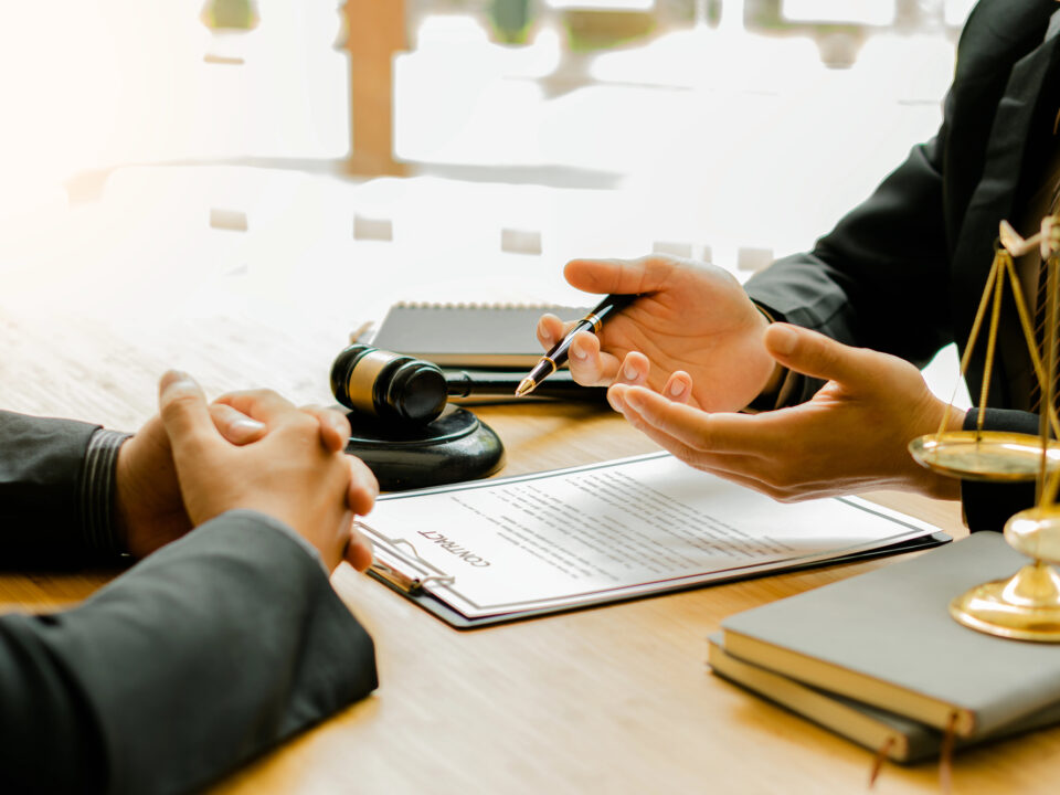 lawyer and client agreement in office